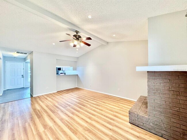 Building Photo - 5124 Gainesville Dr