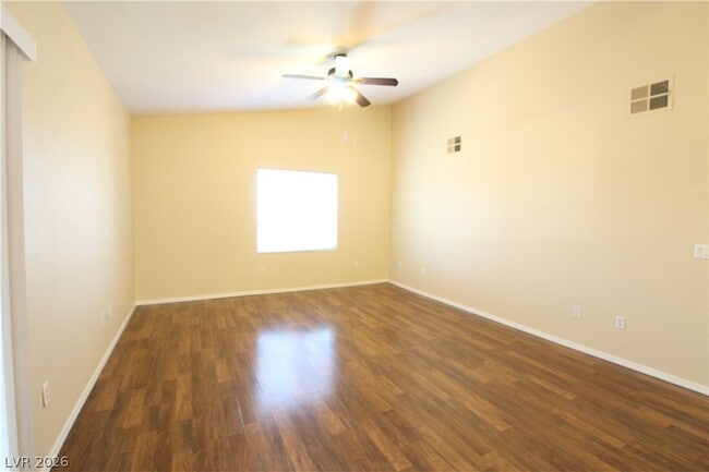 Building Photo - 6156 Pine Villa Ave