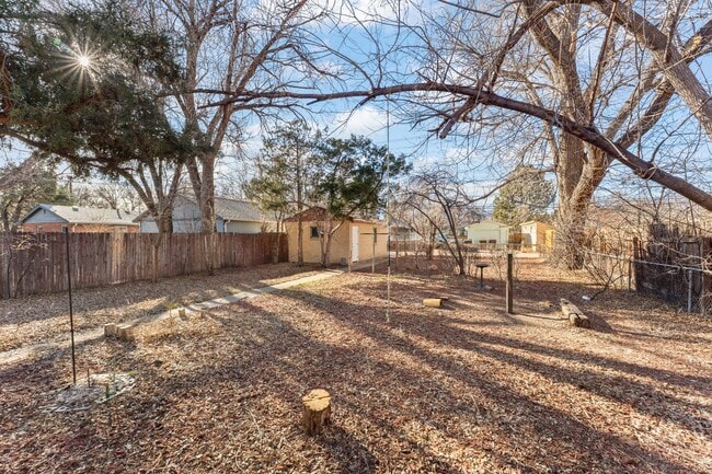 Building Photo - 3 Bed, 1 Bath Home for Rent, Available Now!