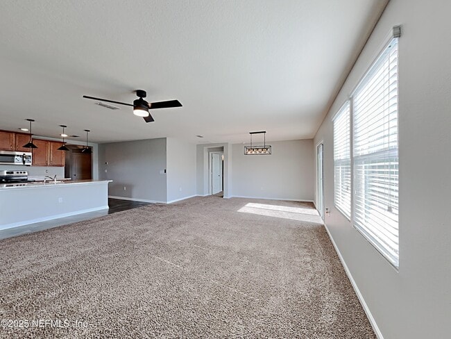 Building Photo - 2209 Pebble Point Dr