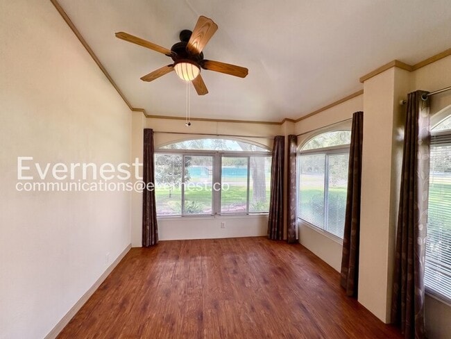 Building Photo - Spacious Living with Pool & Fitness Center Access | Available Now!