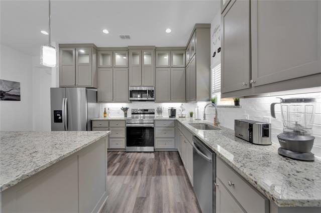 Building Photo - 1838 Life Ave