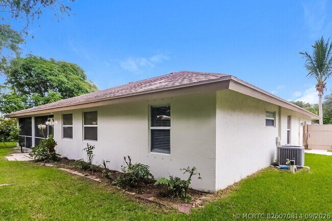 Building Photo - 116 Waterway Rd