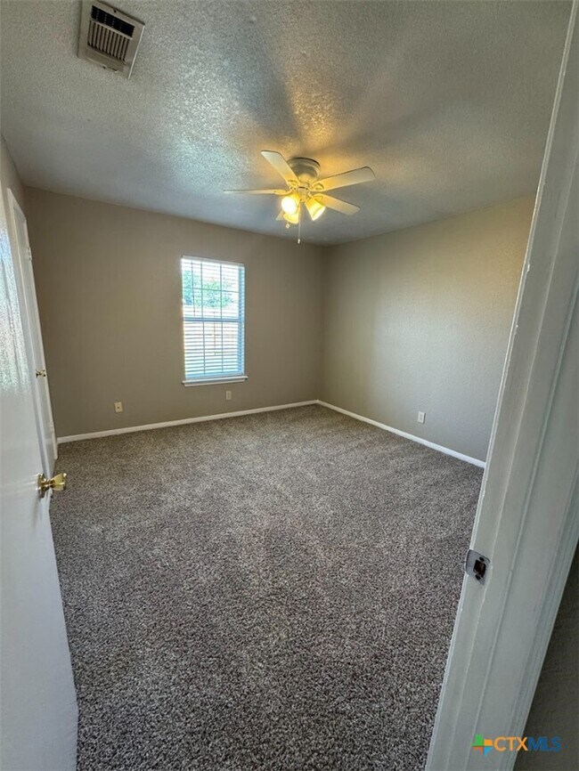 Building Photo - 1501 Windward Dr