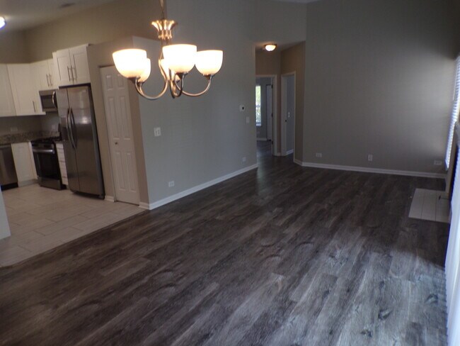 Building Photo - 1053 Woodhill Ct