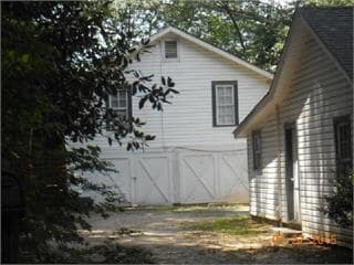 Building Photo - 109 1/2 Tuggle Street