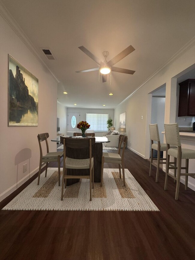 Building Photo - Beautiful 3 bedroom and 1 bathroom home in Arden Arcade!