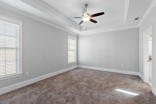Building Photo - 118 Shelby Dr