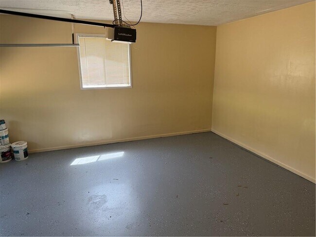 Building Photo - 4707 Riverwood Cir