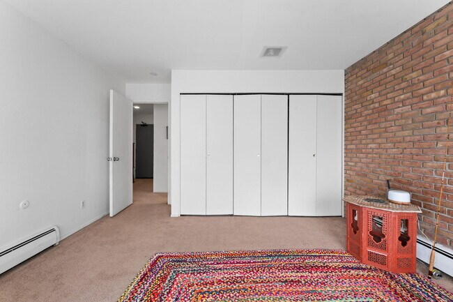 Building Photo - 207 Ballard St