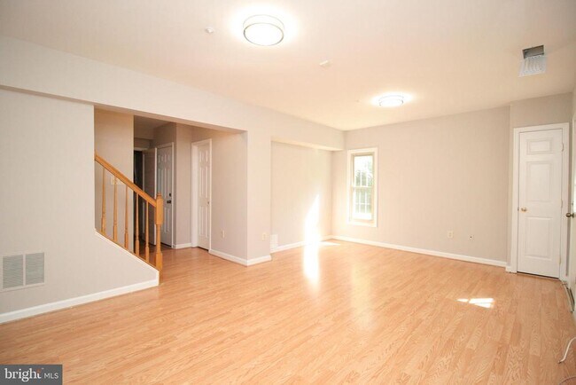 Building Photo - 10137 Treble Ct