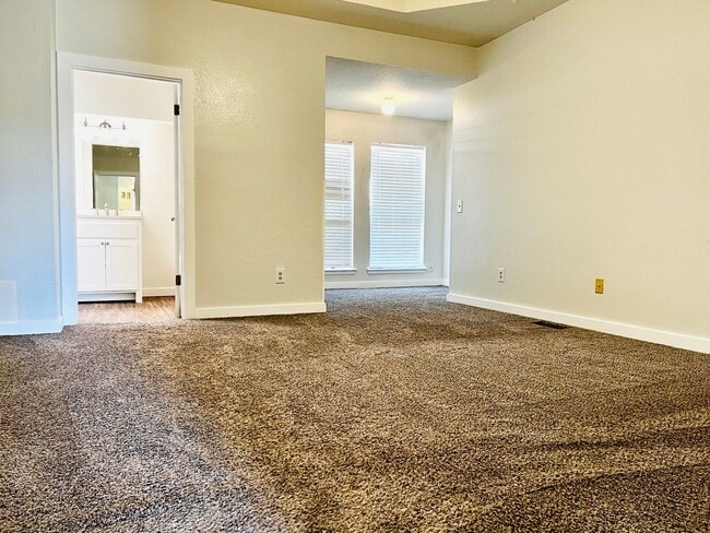 Building Photo - Beautiful 3BD 2BA Corner-Lot Home Located ...