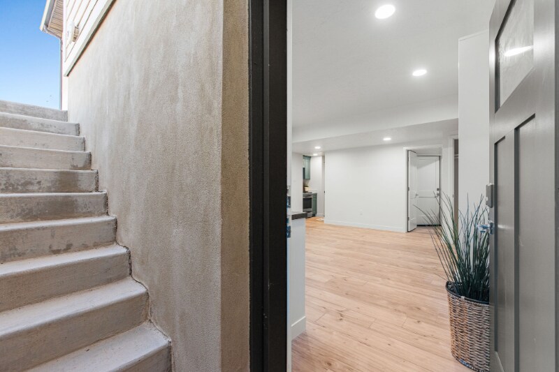 Building Photo - 3056 N Bar H Rd