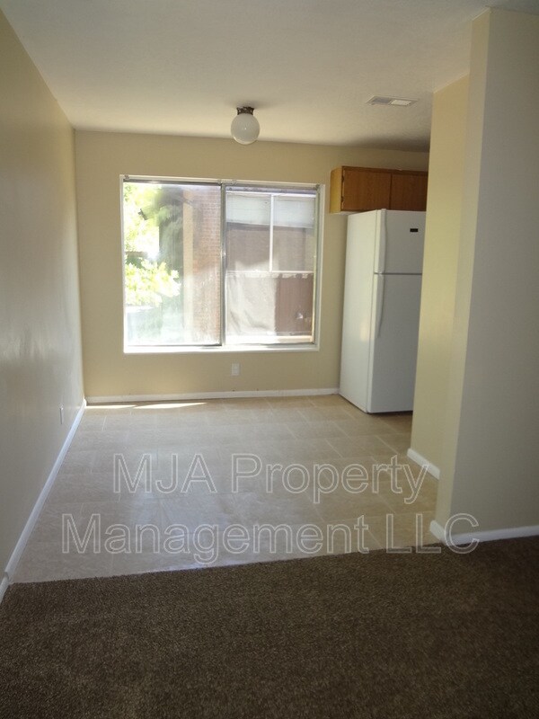 Building Photo - 4642 S Arlington Park Dr