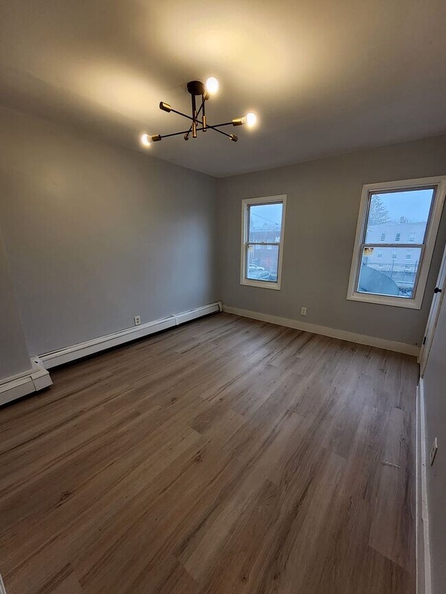 Building Photo - 82-90 Wilson Place