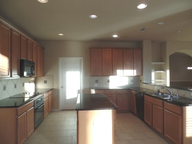 Building Photo - 7213 Middleburg Dr