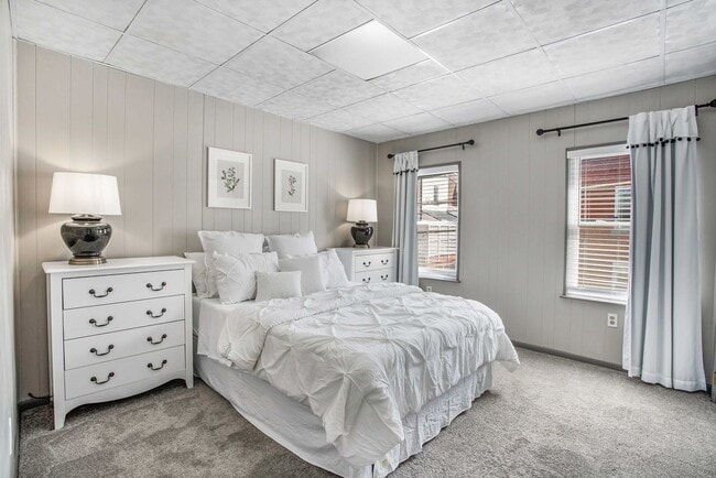 Building Photo - Fully Furnished 2 Bedroom Townhome in Central Lawrenceville