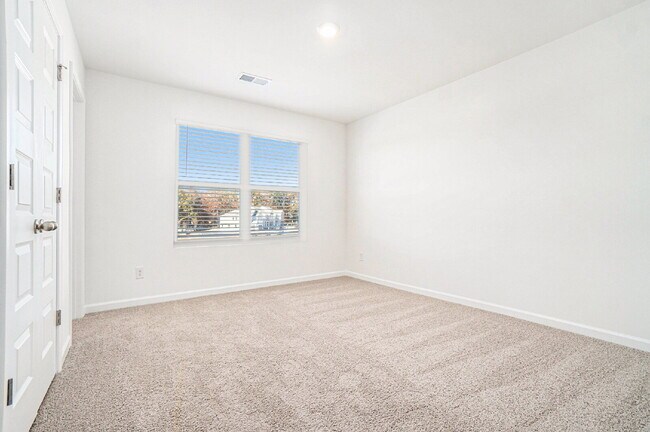 Building Photo - Brand New 'Knollwood' 3 Bed/3.5 Bath Townhome: Quartz, LVP Flooring, Deck & Pool Access!