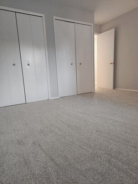 Building Photo - 3675 Clague Rd