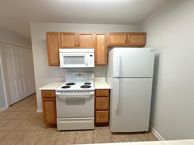 Building Photo - 2738 W Tharpe St