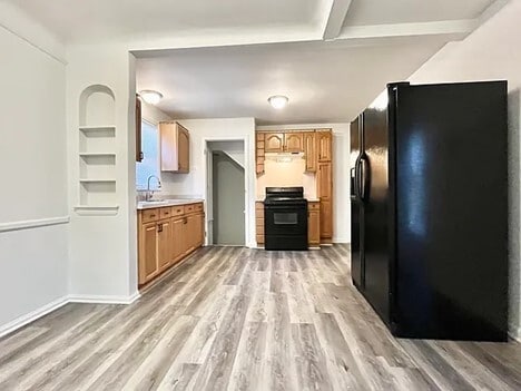 Building Photo - 20211 Gilchrist St