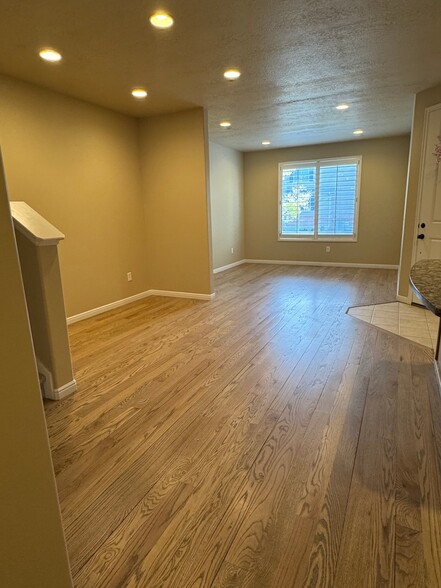 Building Photo - 5417 W Brentford Ct