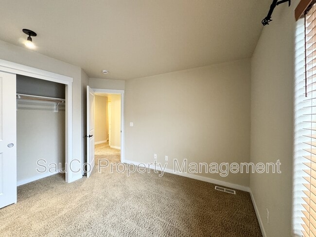 Building Photo - 322 SW Marsuda Terrace