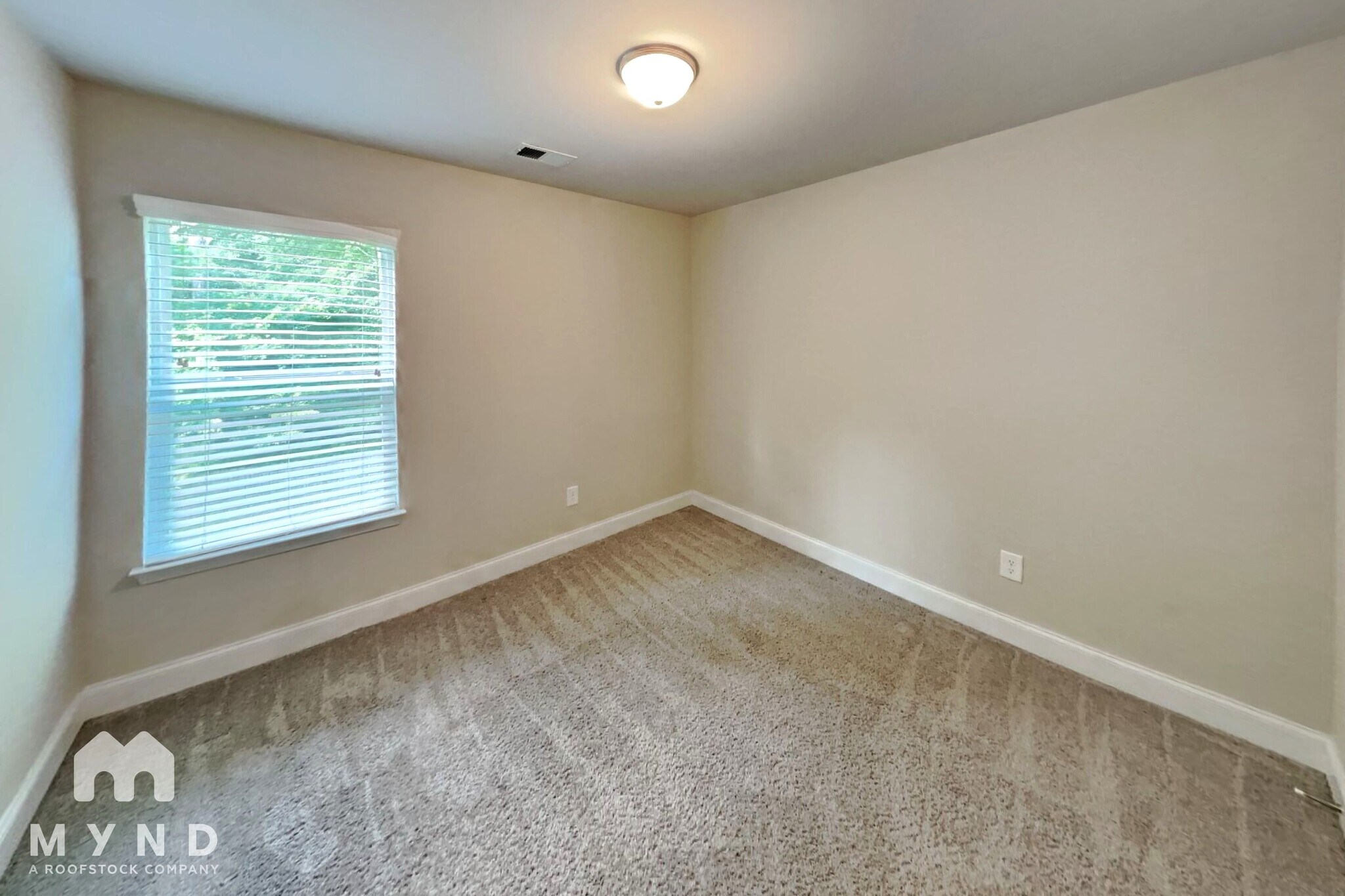Building Photo - 10143 Benton Woods Dr
