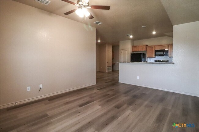 Building Photo - 6203 Twistleaf Ln