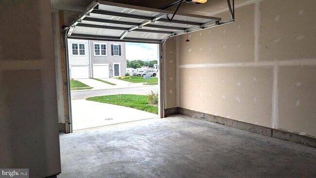 Building Photo - 151 Cooperage Rd
