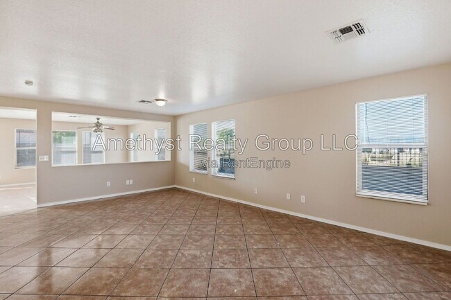Building Photo - 5931 W Albeniz Pl