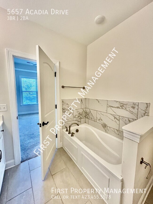Building Photo - 5657 Acadia Dr