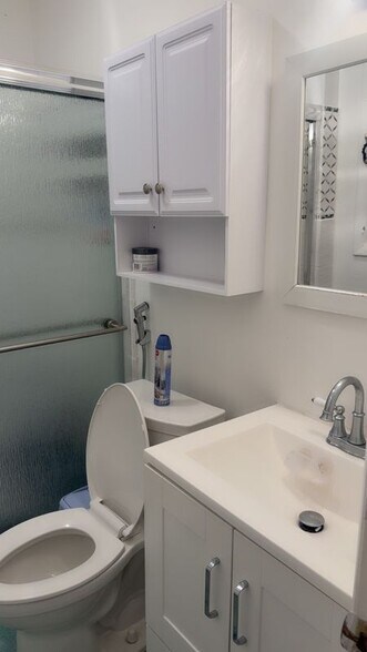 Building Photo - 6239 Bren Mar Dr