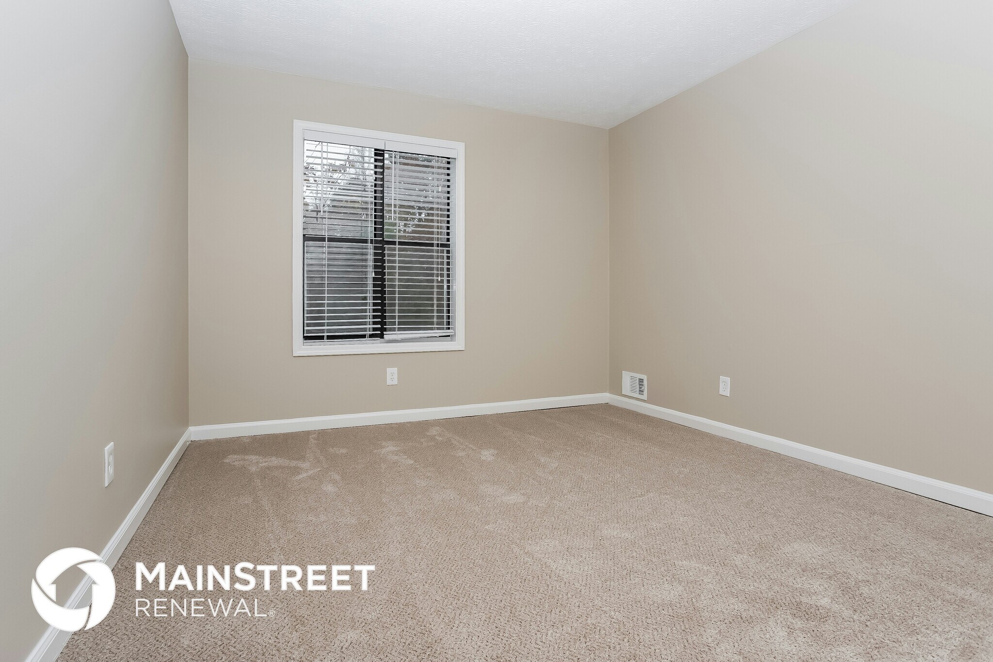 Building Photo - 3851 Sundowner Ct SE