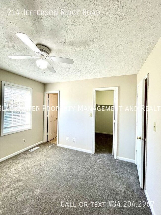 Building Photo - 214 Jefferson Ridge Rd