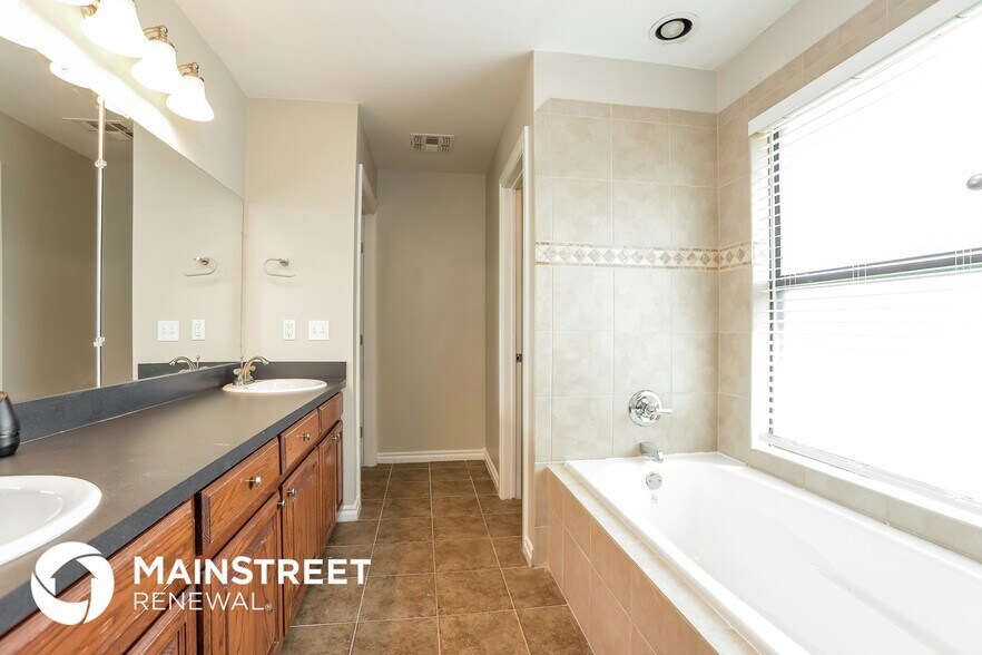 Building Photo - 4517 Katie Ridge Dr