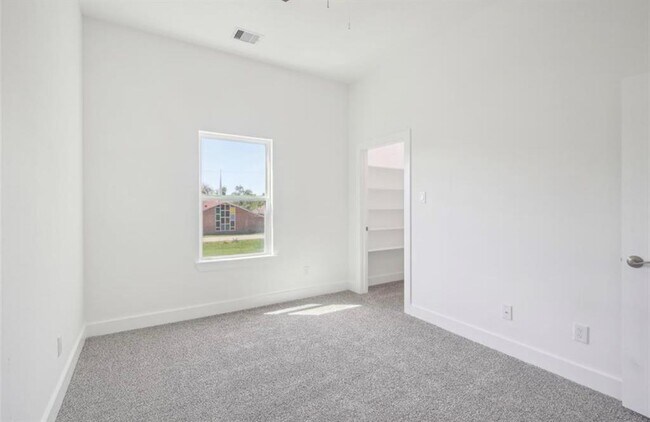 Building Photo - 4514 Galesburg St