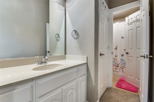 Building Photo - 3032 Larreta