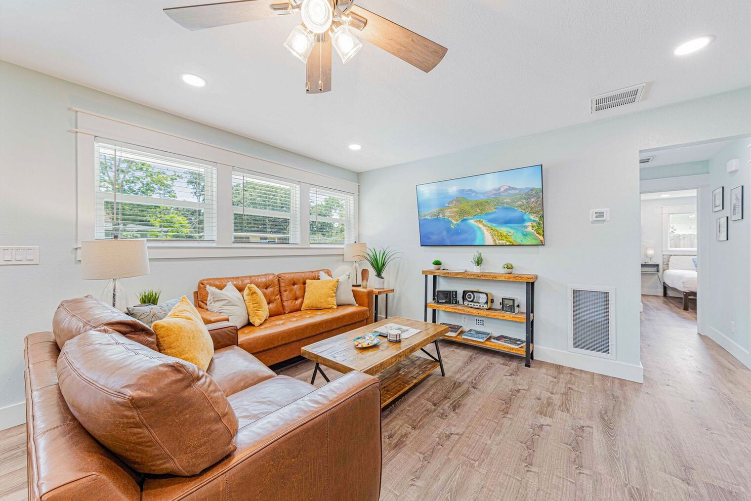 Building Photo - 22 Waynel Cir SE