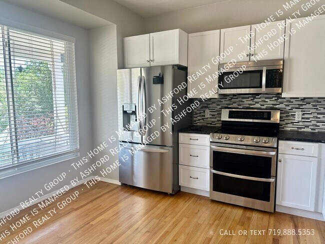 Building Photo - 8316 Cooper River Dr