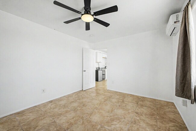 Building Photo - 34233 W Sahuaro St