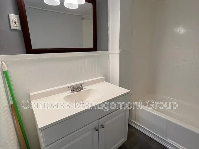 Building Photo - 3121 Conner Dr