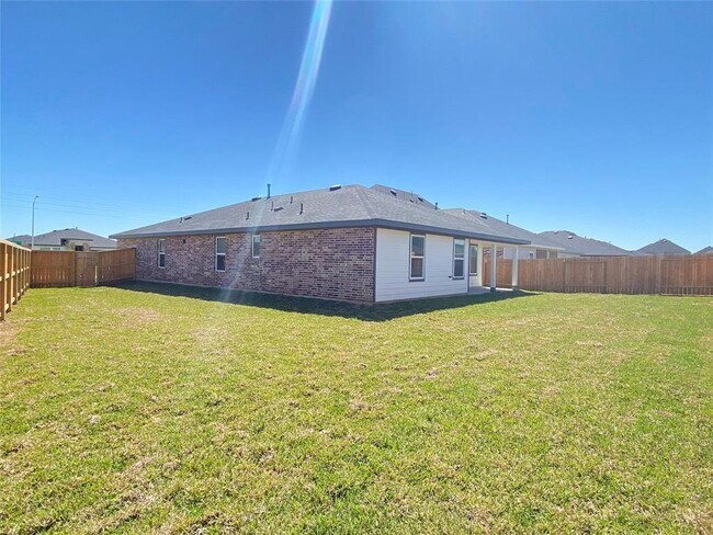 Building Photo - 3306 Silverton Dr