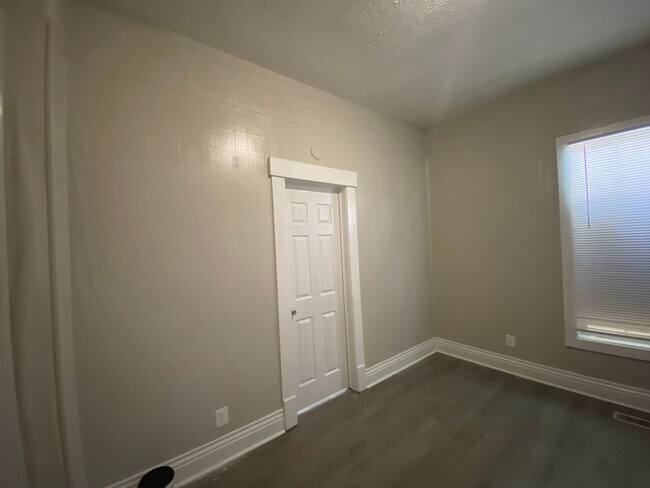 Building Photo - 2BR/1BA House with nice back yard- COMING SOON