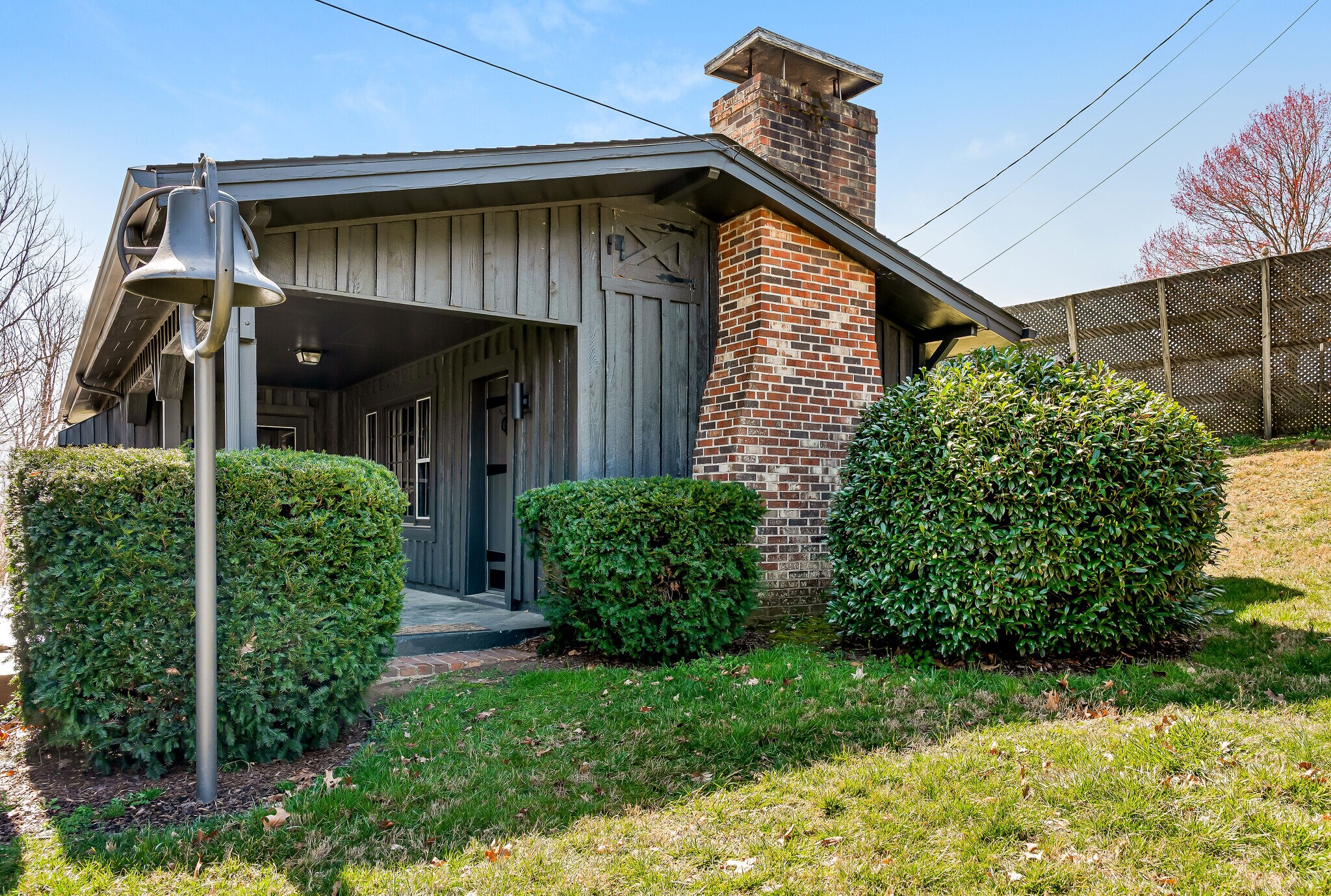 Building Photo - 323 Poplar Hill Ln