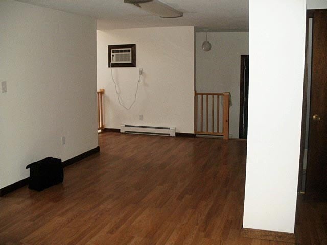Building Photo - Spacious 3–4 Bedroom Home on Wooded Lot wi...