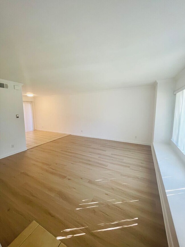 Building Photo - Todd Ranch Condo Welcome to the Todd Ranch Condo, 3-bedroom, 2-bathroom home located in the vibra...