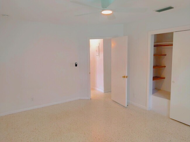 Building Photo - 4899 NW 5th Ave