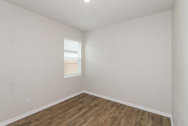 Building Photo - 401 San Miguel Crk Dr