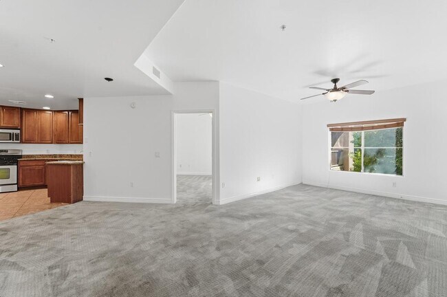 Building Photo - 5450 E Deer Valley Dr